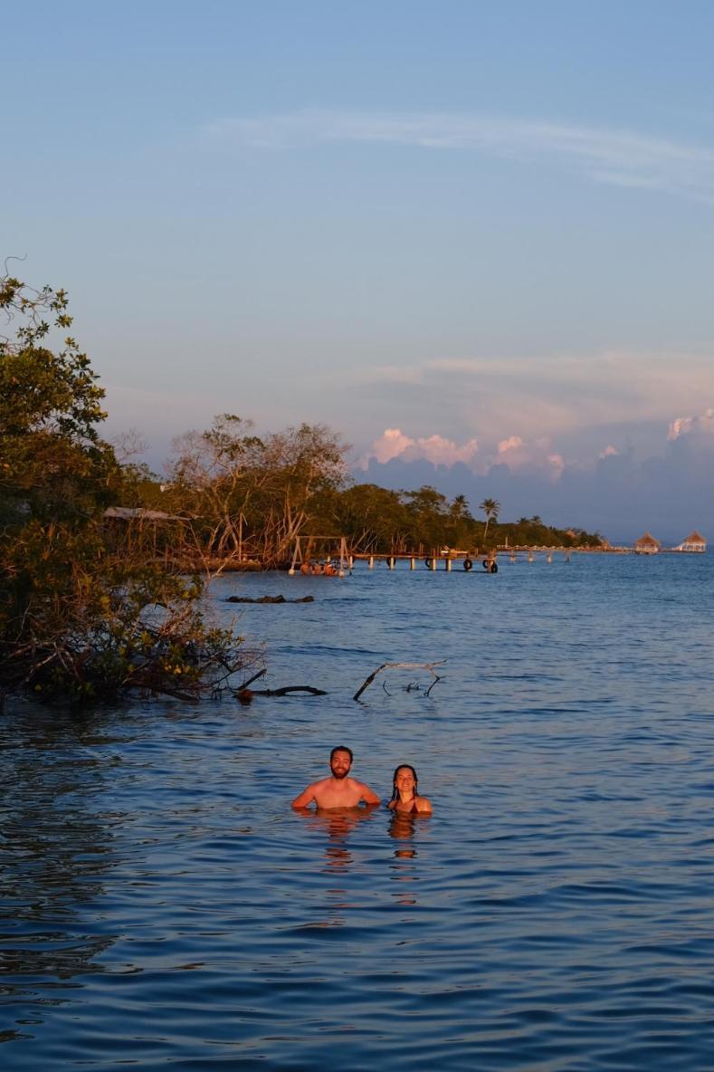 Santa Lova Eco-Hostel Isla Tintipan Tintipan Island Eksteriør billede